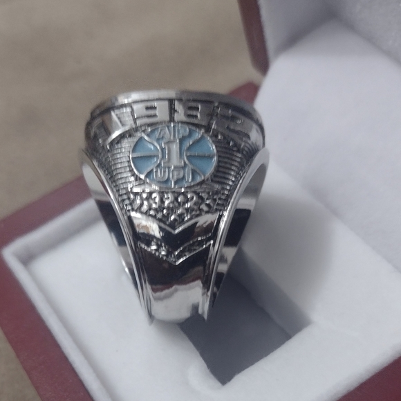 MICHAEL JORDAN 1982 HANDMADE SIZE 11 UNC CHAMPIONSHIP RING w/CHERRY HARDWOOD SET - Picture 5 of 14